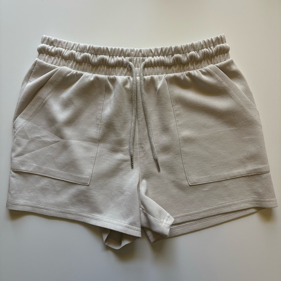 2-Piece Matching Cream Sweatshirt and Sweatshort Set - Picture 5 of 11